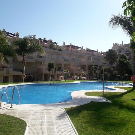 Duquesa Fairways, A Spacious Apartment With Fabulous Views And Facilities マニルバ エクステリア 写真