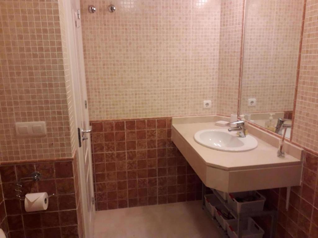 Duquesa Fairways, A Spacious Apartment With Fabulous Views And Facilities マニルバ エクステリア 写真